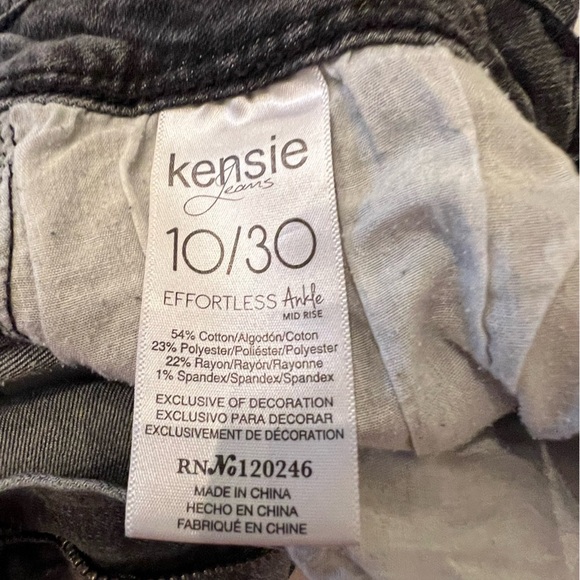KENSIE EFFORTLESS ANKLE MID RISE   COLOR BLACK DISTRESSED.   SIZE 10/30 - Picture 10 of 12